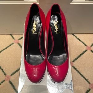 Yves Saint Laurent Tribtoo Pump